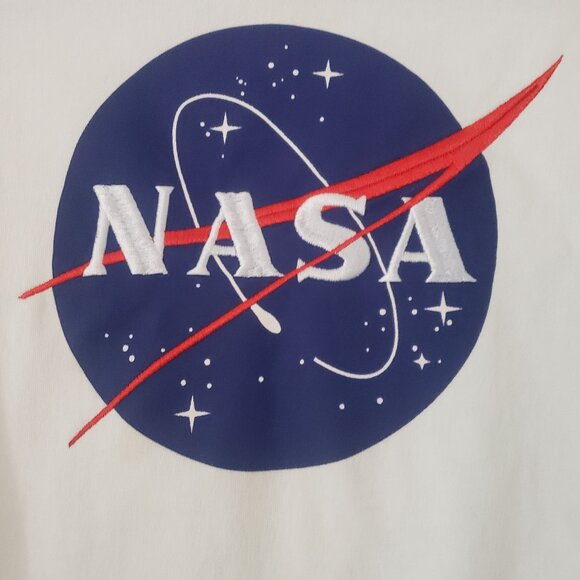NASA Classic Circle Logo White Crewneck Sweater Size Small Embroidered Casual - Picture 3 of 7